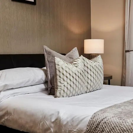 Vikings Centre Exclusive Offers With Private Parking & Terrace דירה *