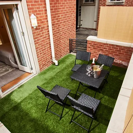 Vikings Centre Exclusive Offers With Private Parking & Terrace *